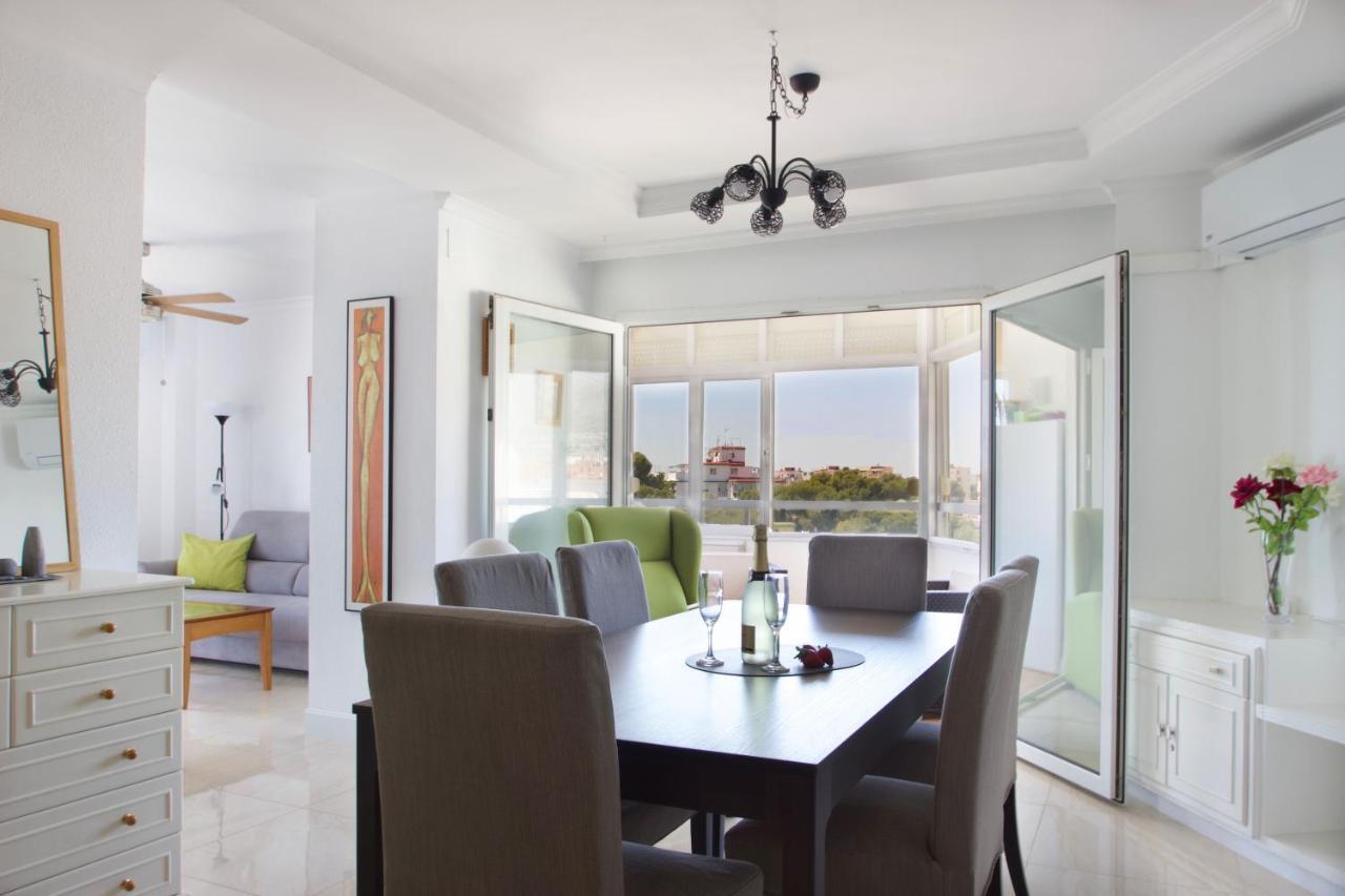 R&E Apartment ตอร์เรโมลิโนส ภายนอก รูปภาพ